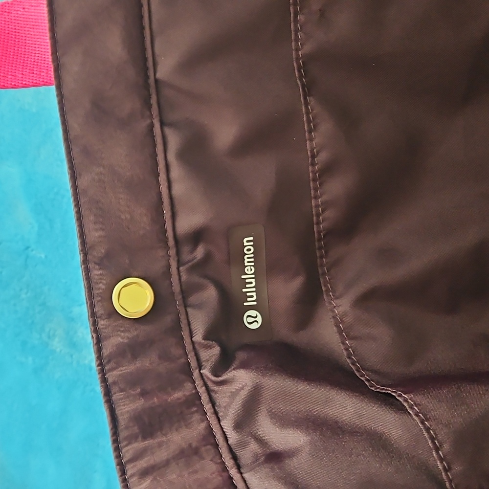 Lululemon Daily Multi-Pocket Tote Bag 20L - NWT - Picture 4 of 6